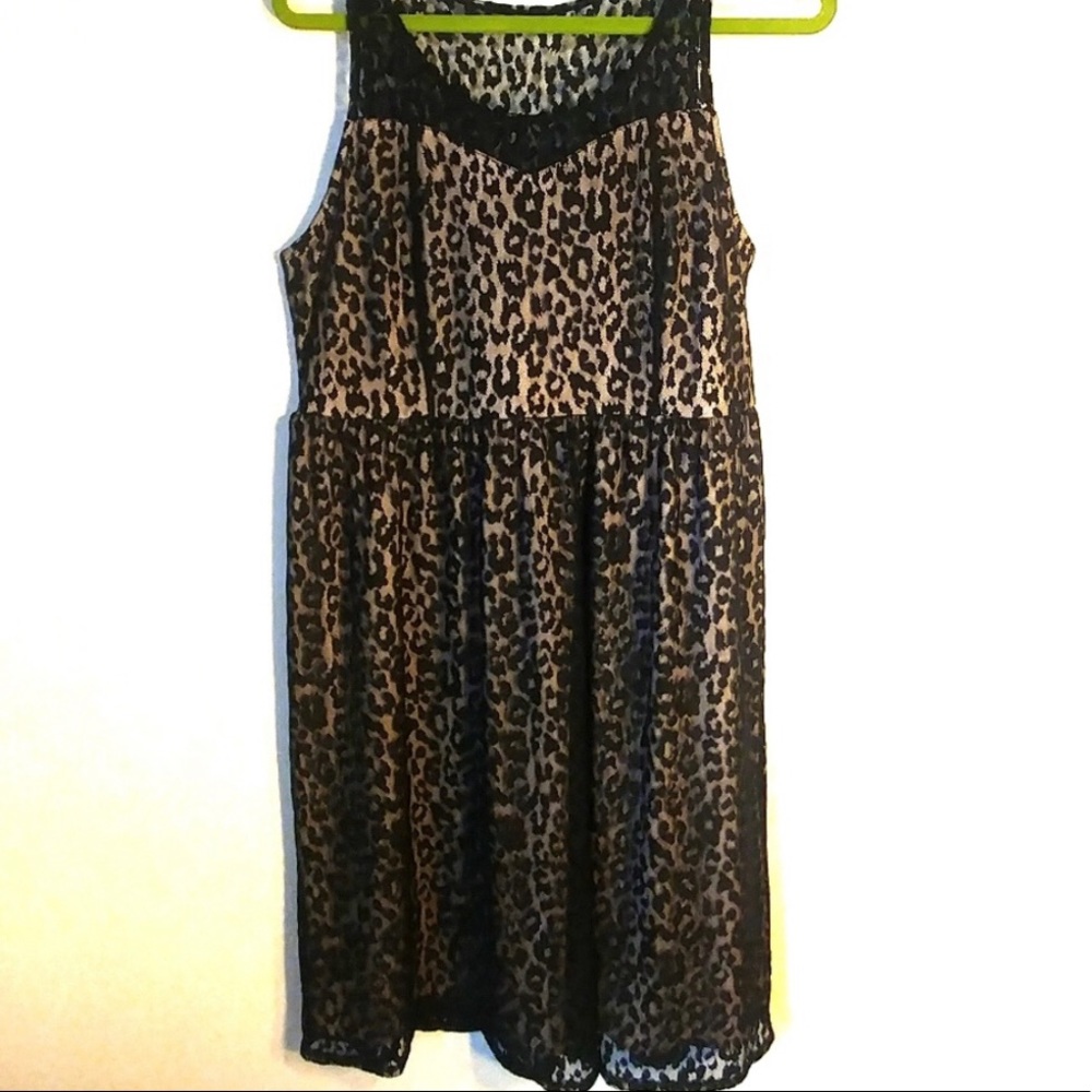 COPY - Lace sleeveless cocktail dress 👗